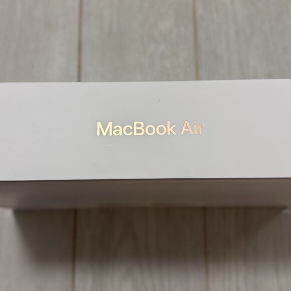 New Apple MacBook Air 13 inch box - Picture 2 of 4